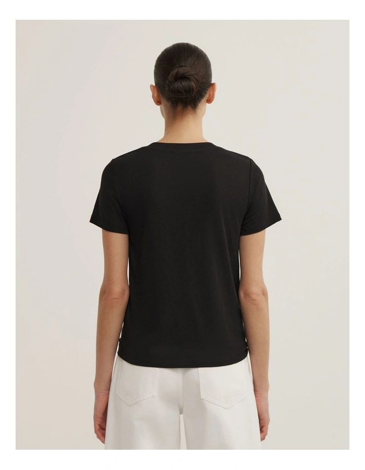 Jersey V-neck T-shirt in Black image 4