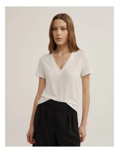 Jersey V-neck T-shirt in Fresh White