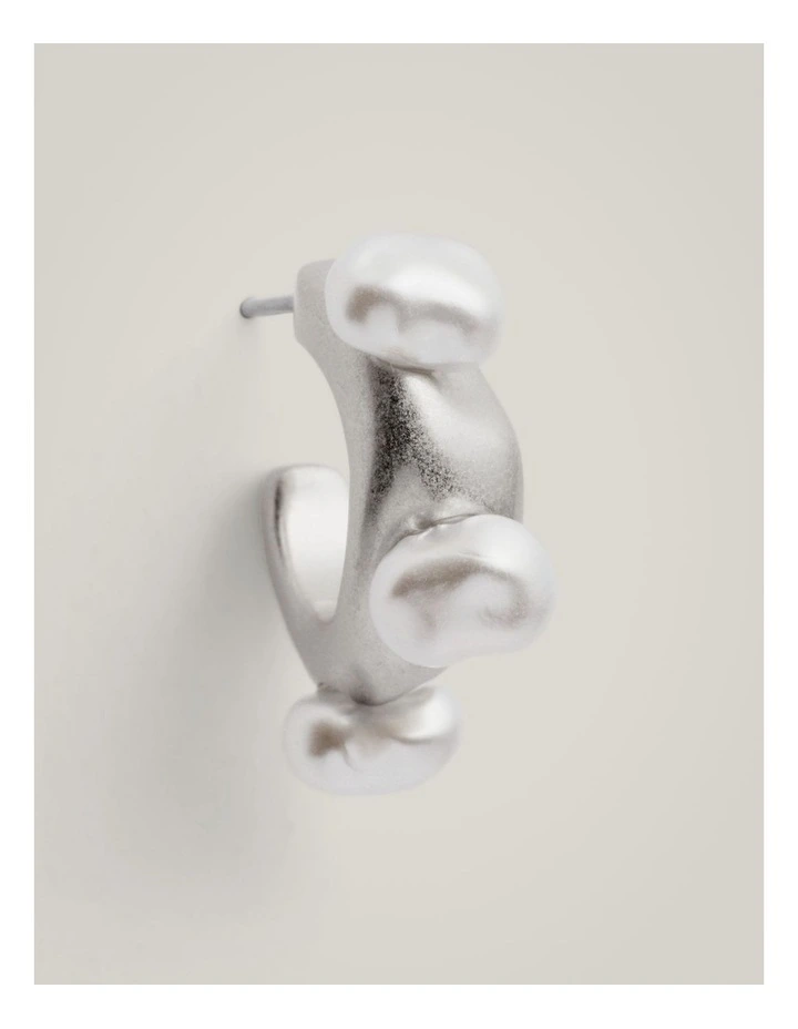 Regan Hoop Earrings in Satin Silver image 3