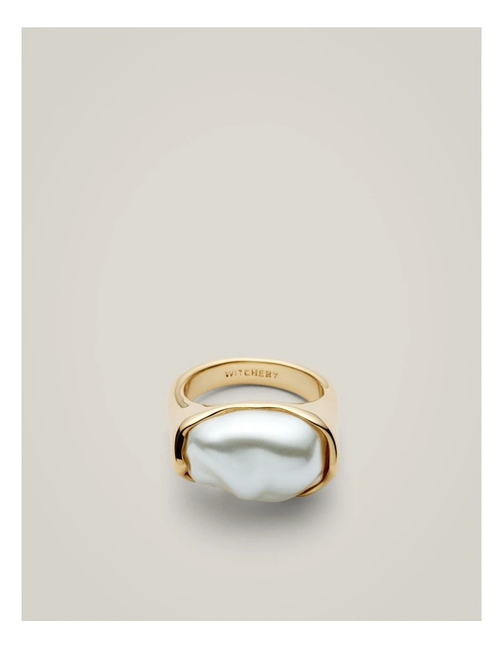 Sinead Ring in Gold image 3