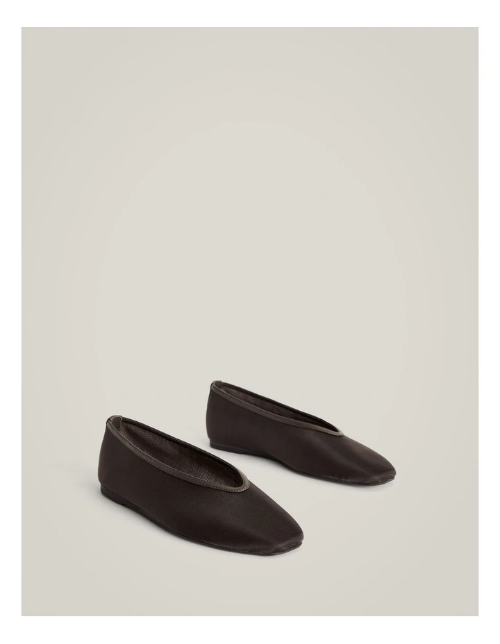 Petra Mesh Flats in Dark Olive image 3