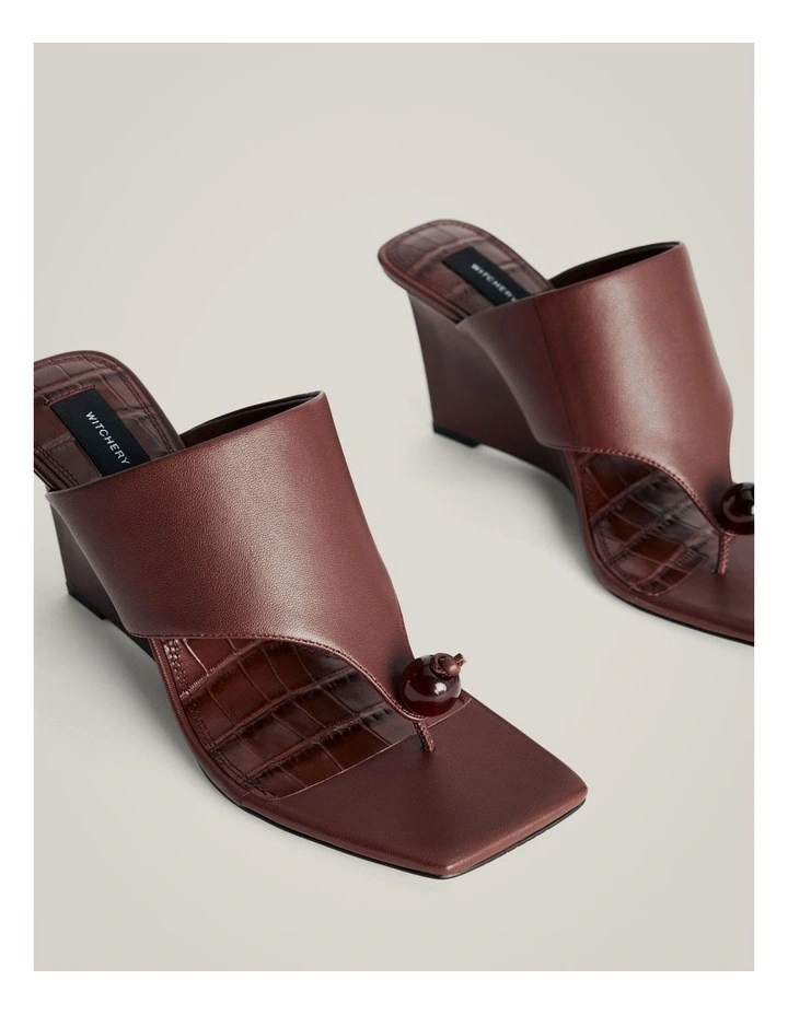 Cassie Bead Wedge in Deep Rust image 4