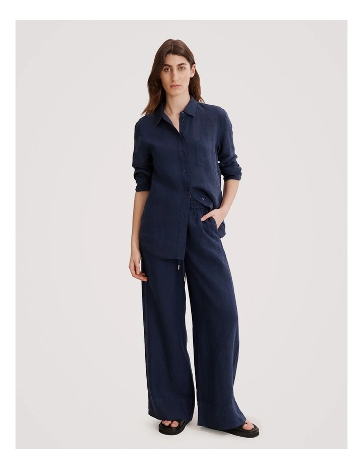 Organically Grown Linen Shirt in Navy image 3