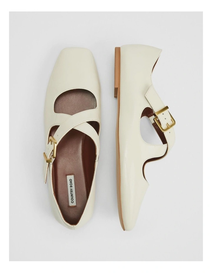 Penelope Ballet in Crema image 3