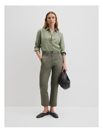 Khaki colour