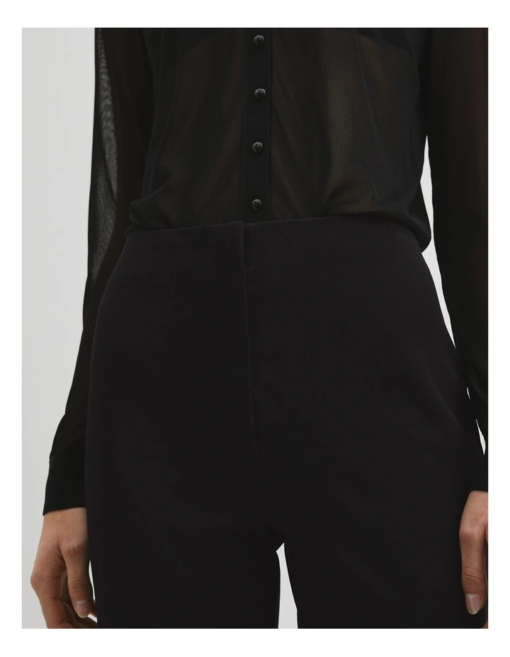 Capri Pant in Black image 3
