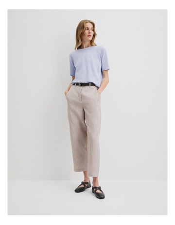 Taupe colour