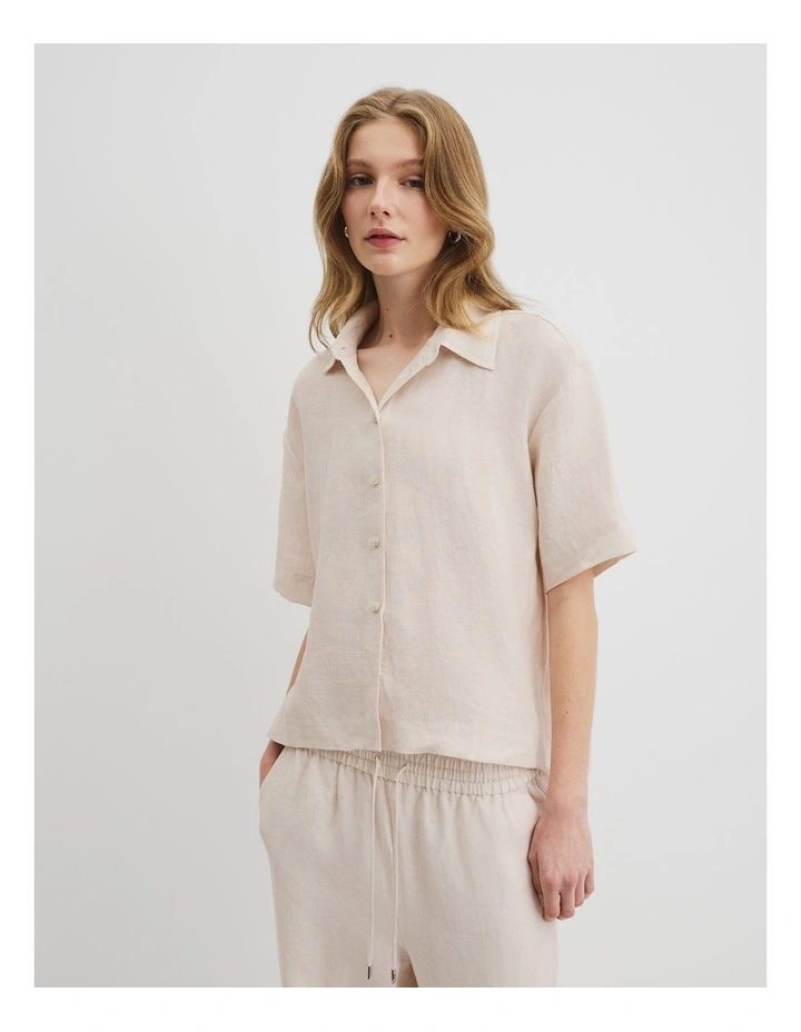 Organically Grown Linen Short Sleeve Shirt in Sand image 2