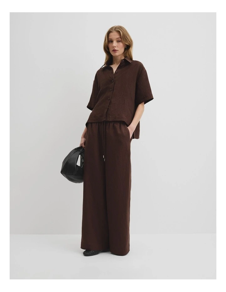 Organically Grown Linen Short Sleeve Shirt in Cocoa image 3