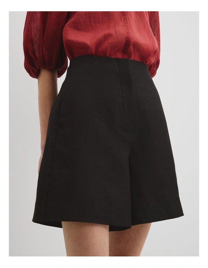 Organically Grown Linen Suit Short in Black image 3