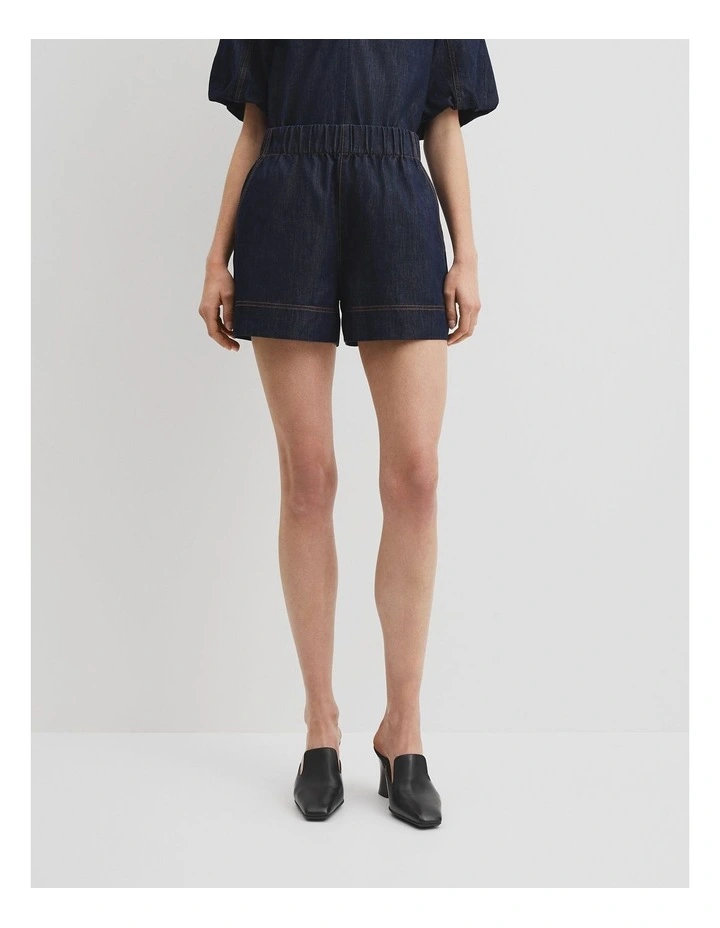 Chambray Denim Short in Indigo Rinse image 2