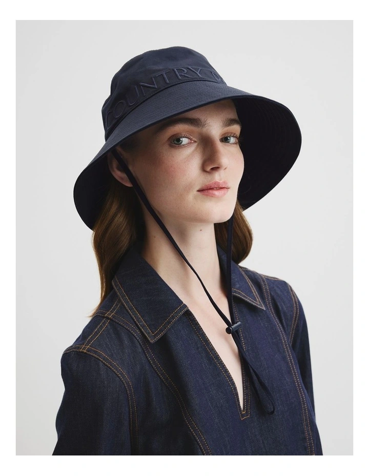 Cr Bucket Hat in Navy image 2