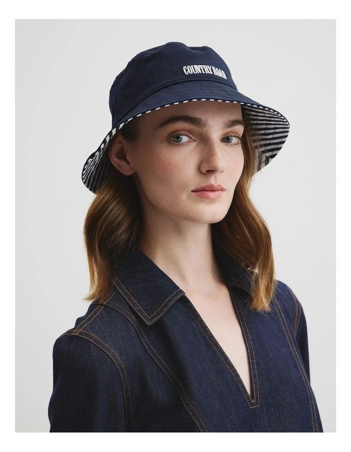 Cr Reverse Bucket Hat in Navy image 4