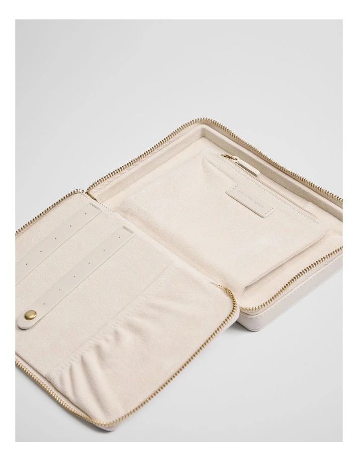 Jewellery Case in Crema image 2
