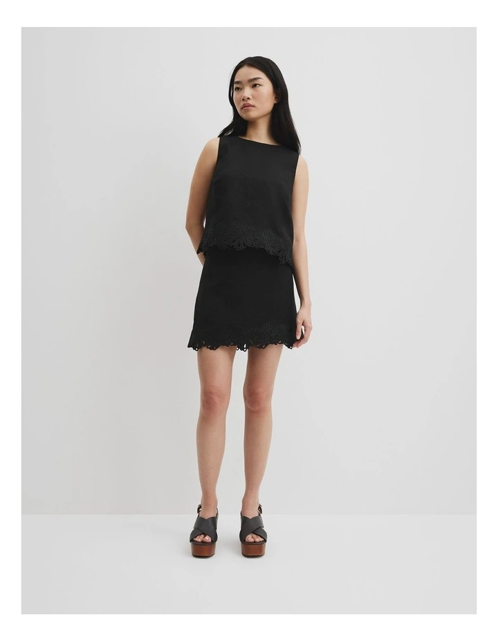 Linen Scalloped Top in Black image 3
