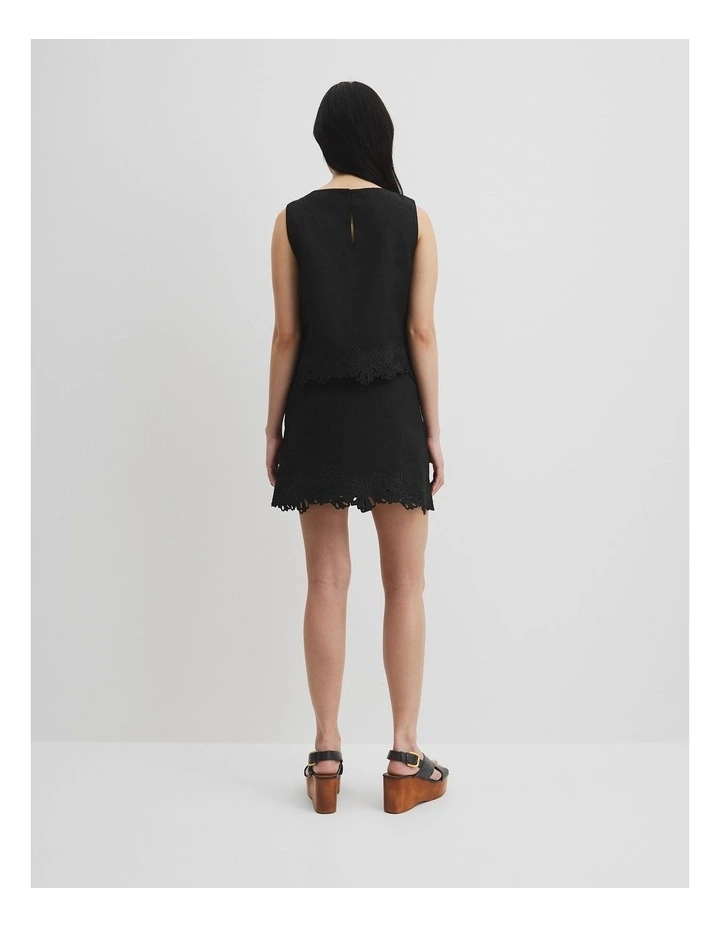 Linen Scalloped Top in Black image 4