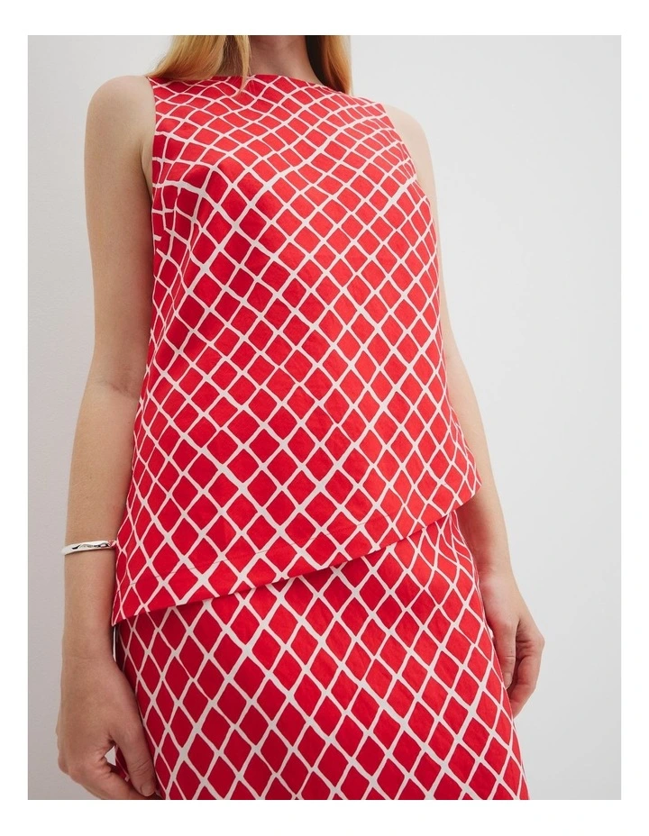 Print Asymmetric Tank in Vivid Red Twisted Geo image 2