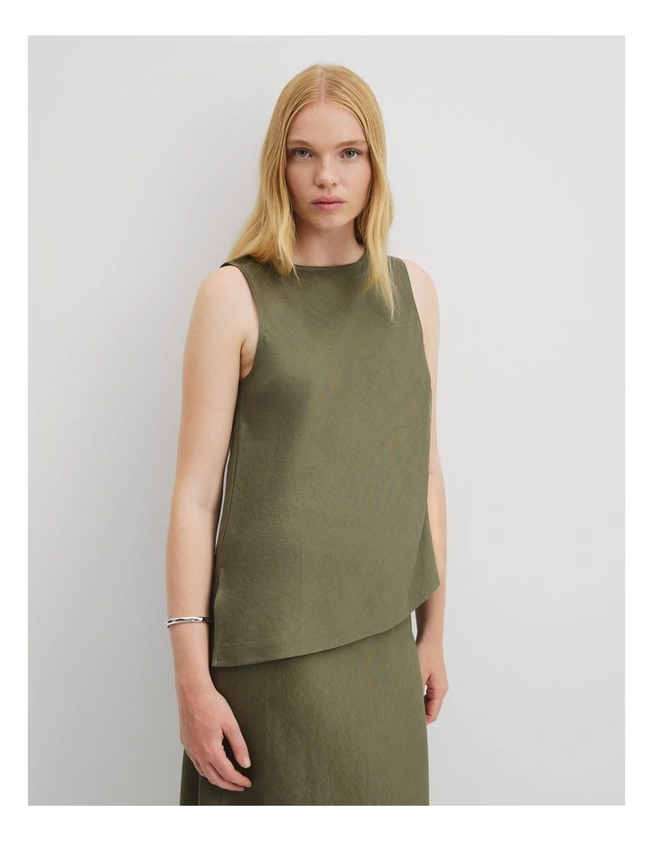 Asymmetric Tank in Caper image 3