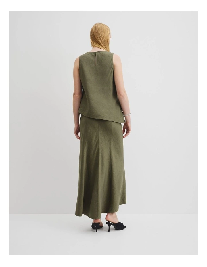 Asymmetric Tank in Caper image 5