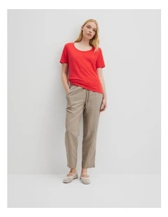 Linen Scoop Neck T-shirt in Vivid Red