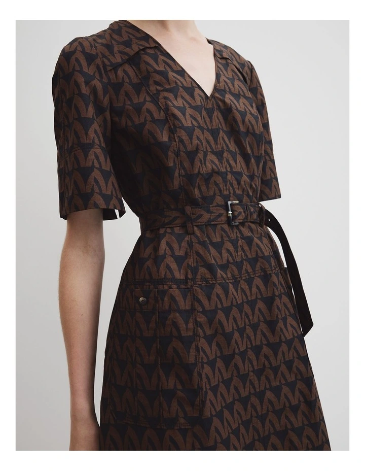 Print Topstitch Detail Dress in Cocoa Batik Geo image 3