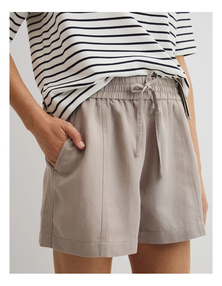 Panelled Short in Sand image 2
