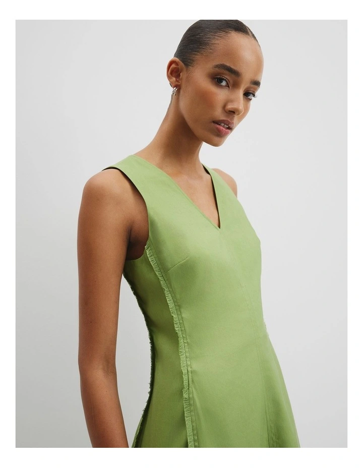 V-neck Maxi Dress in Kiwi image 3