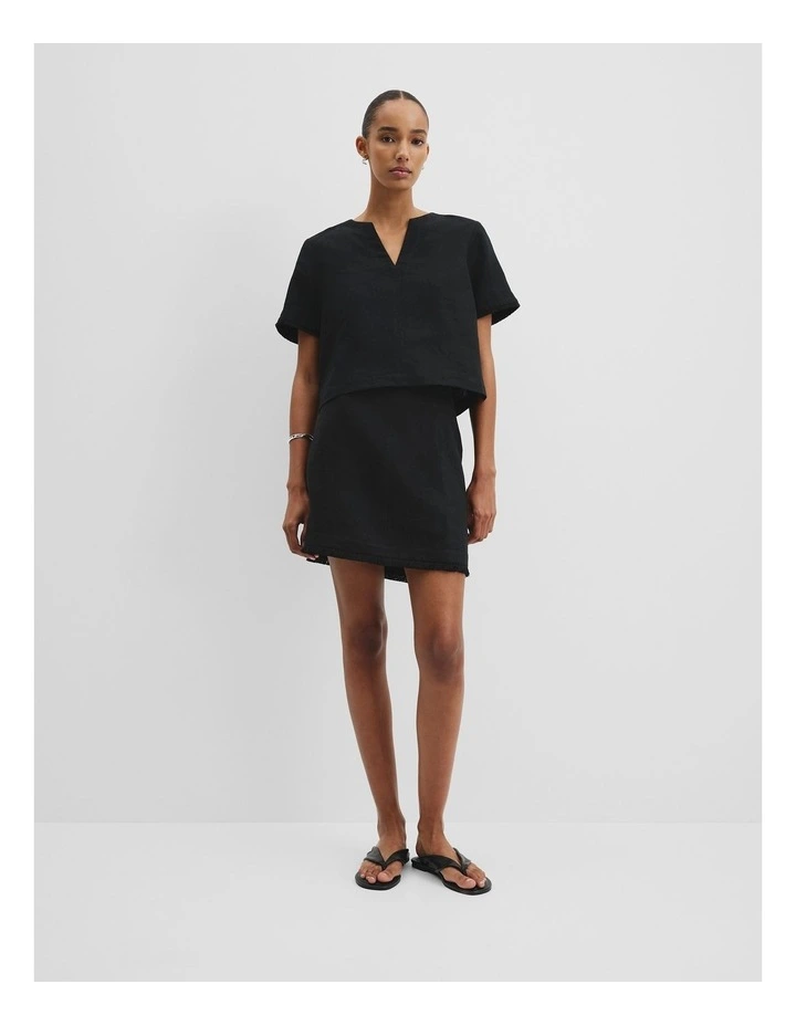 Organically Grown Linen Frayed Popover Top in Black image 3