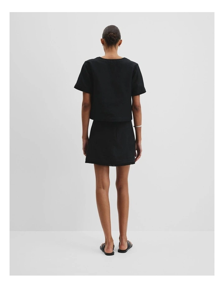Organically Grown Linen Frayed Popover Top in Black image 4