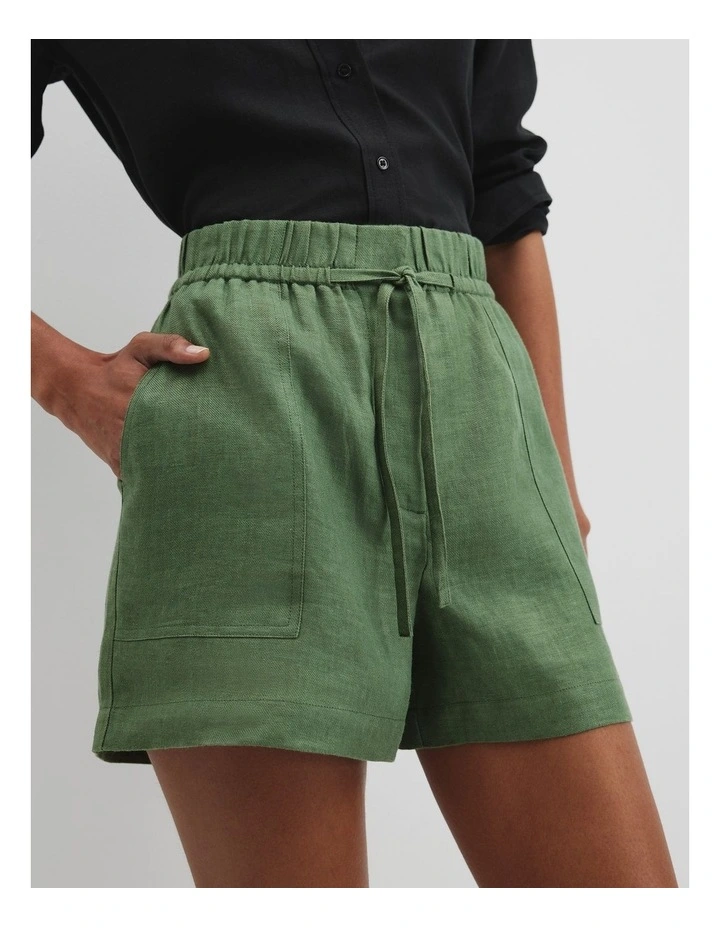 Organically Grown Linen Tie Detail Shorts in Fern image 3