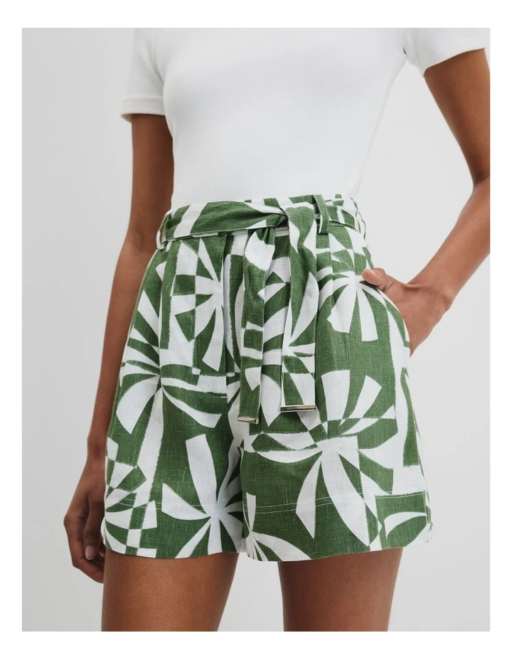 Organically Grown Linen Print Shorts in Fern Palm Geo image 3