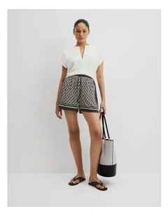 Print Cupro Short in Border Geo