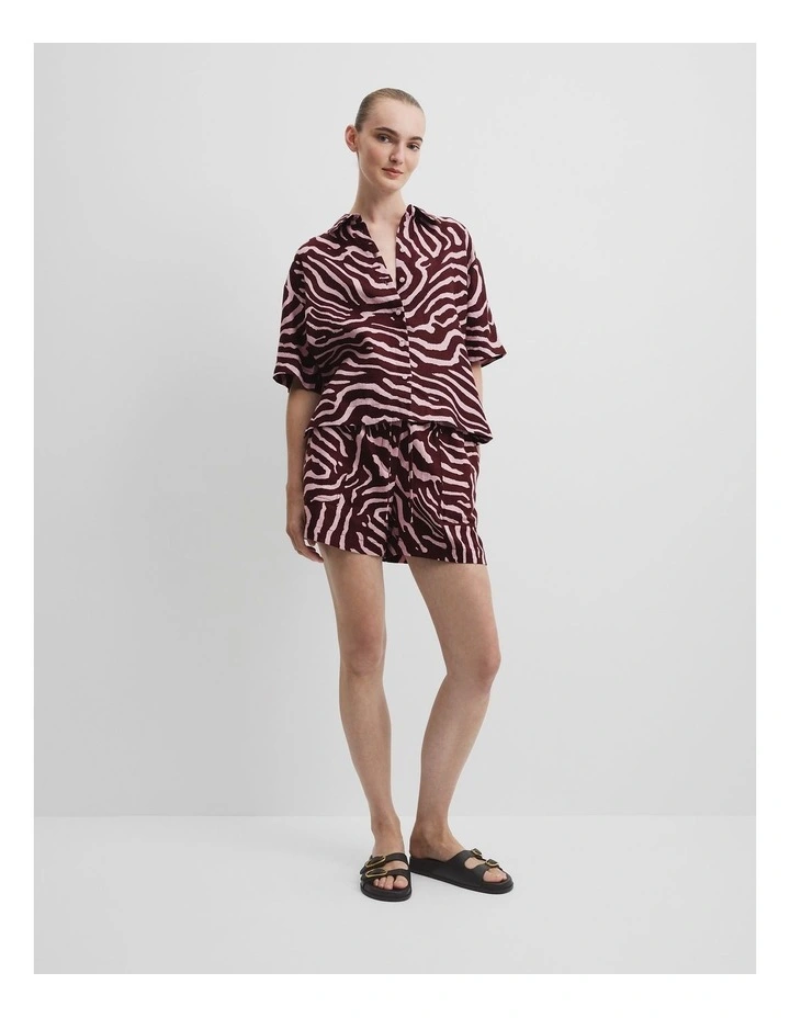 Organically Grown Print Short Sleeve Linen Shirt in Plum Zebra image 2