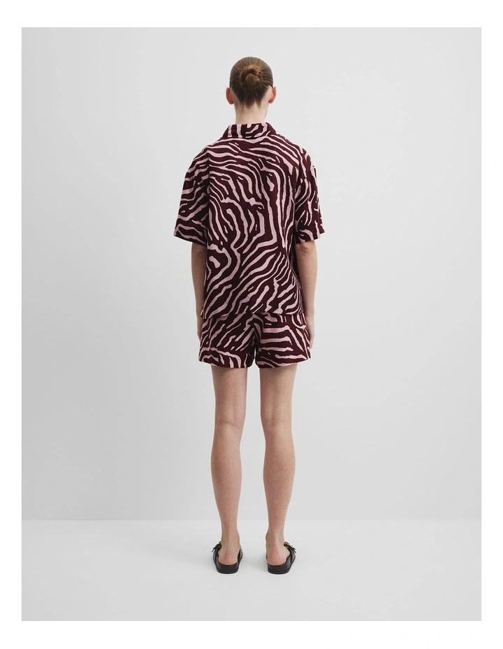 Organically Grown Print Short Sleeve Linen Shirt in Plum Zebra image 4