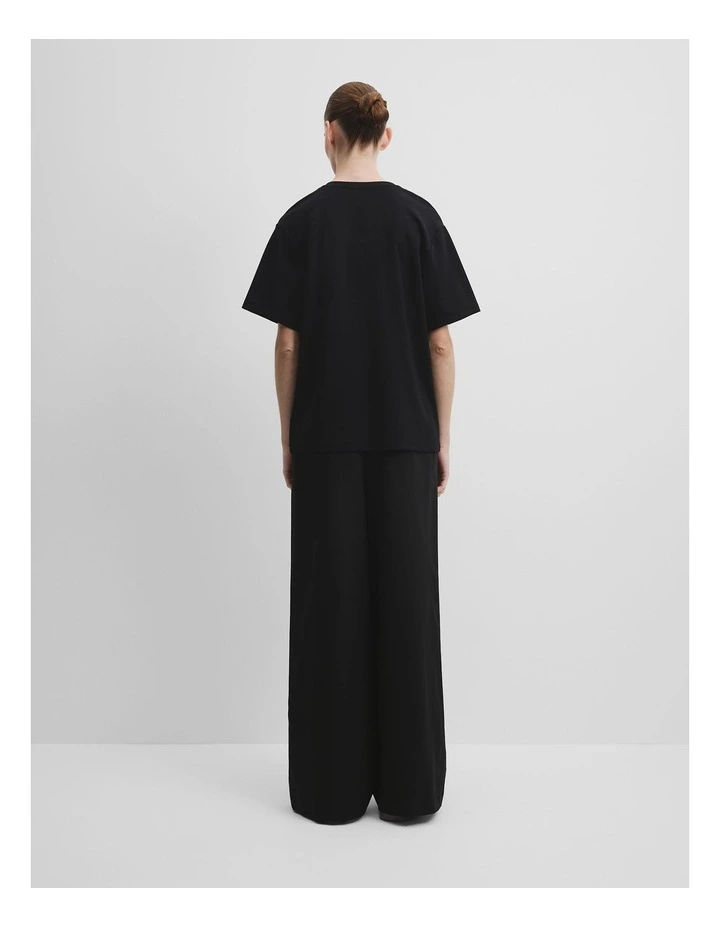 V-neck Longline T-shirt in Black image 4