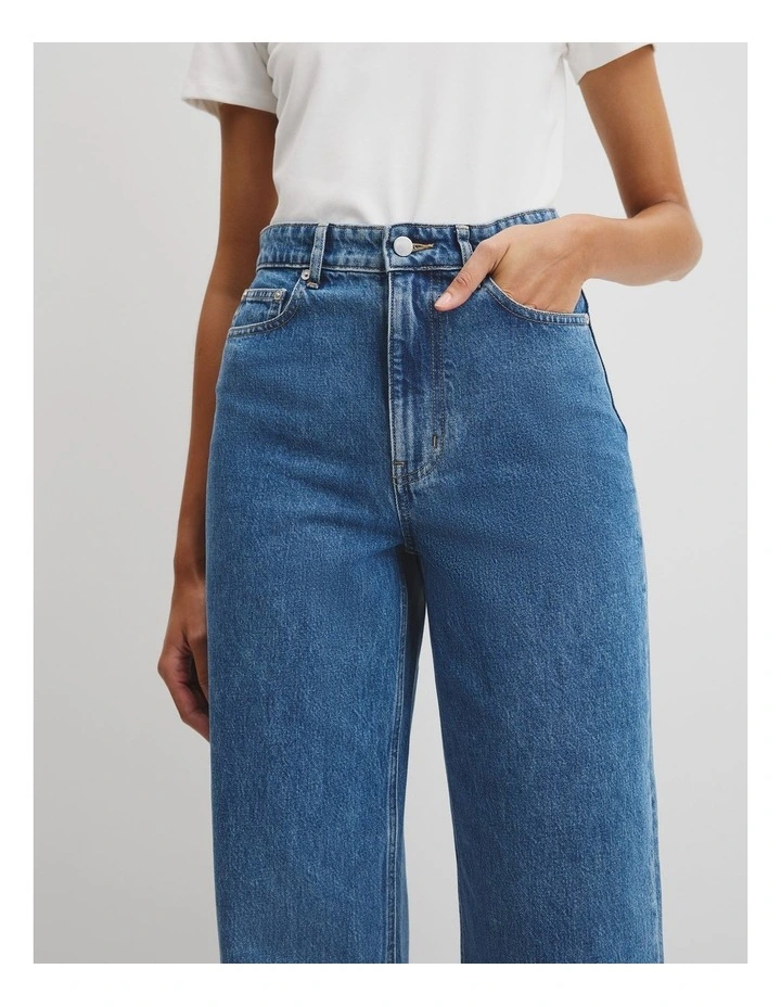 Straight Leg Jean in Mid Blue Wash image 3