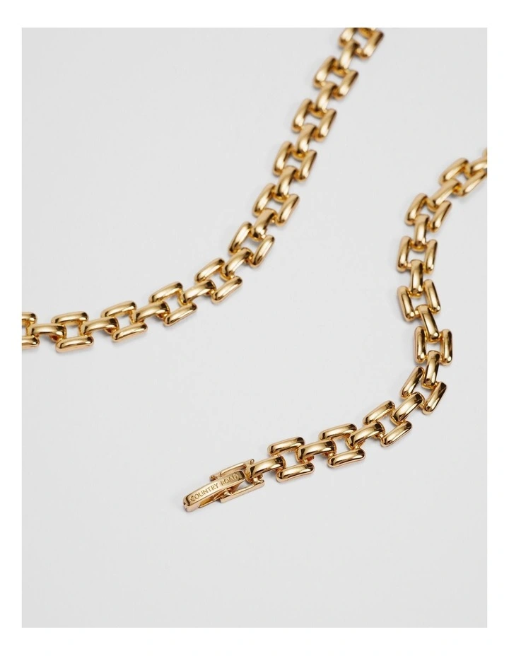 Maeve Chain Necklace in Gold image 3