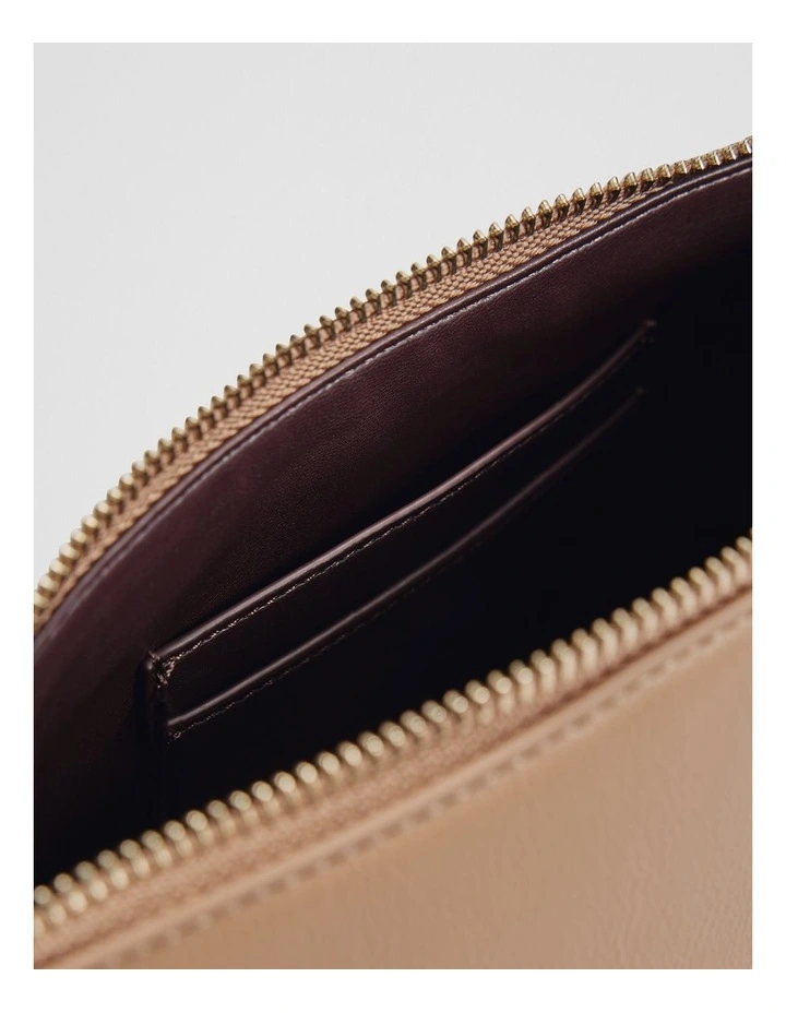 Country Road Essential Pouch in Sand image 3