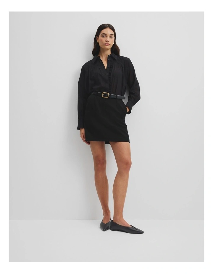 Norah Ballet in Black image 2