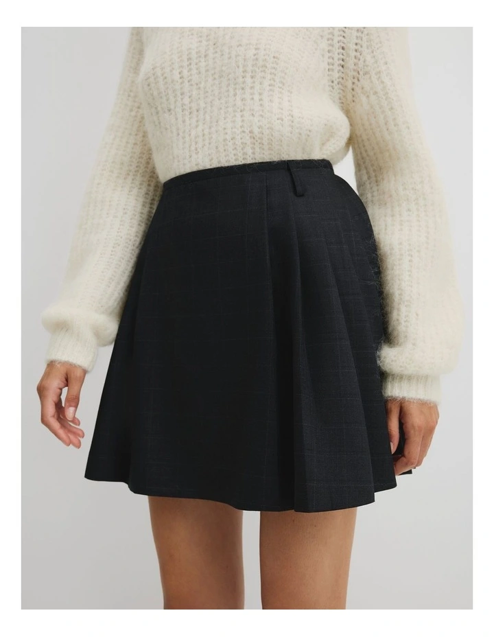 Check Pleat Skirt in Charcoal Check image 4