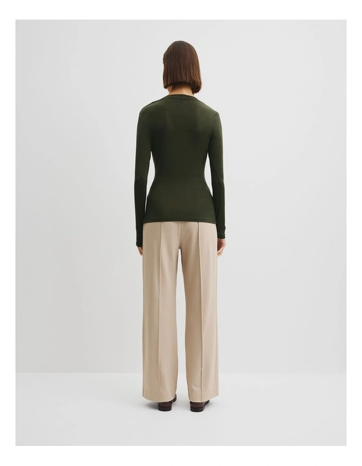 Cupro Rib V-neck Neck Top in Moss Green image 4