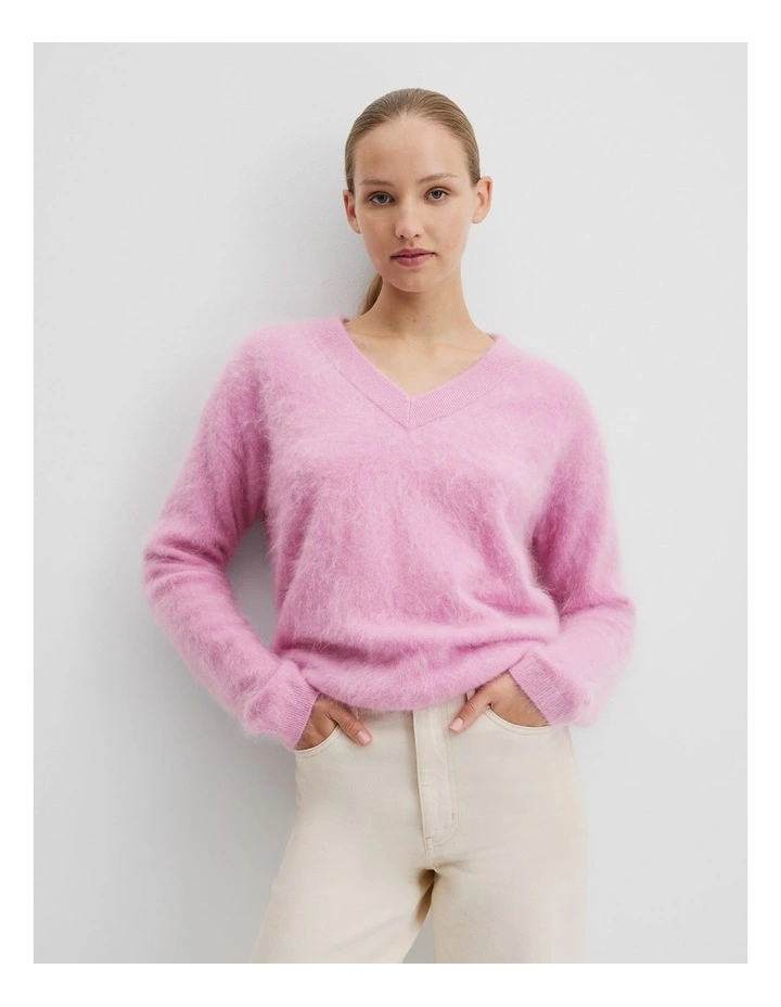 Cashmere V-neck Knit in Orchid Pink image 1
