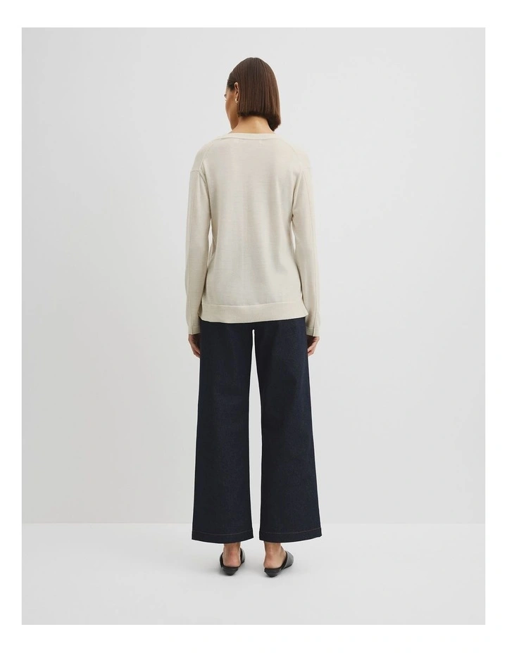 Lightweight Merino V-neck Knit in Snow Marle image 4