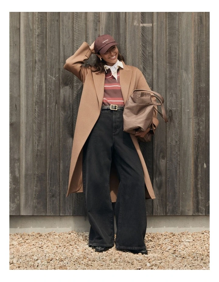 Curved Wide Leg Jean in Washed Black image 2