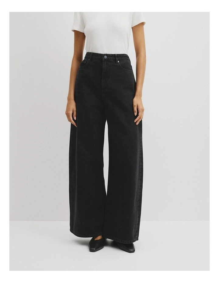 Curved Wide Leg Jean in Washed Black image 3
