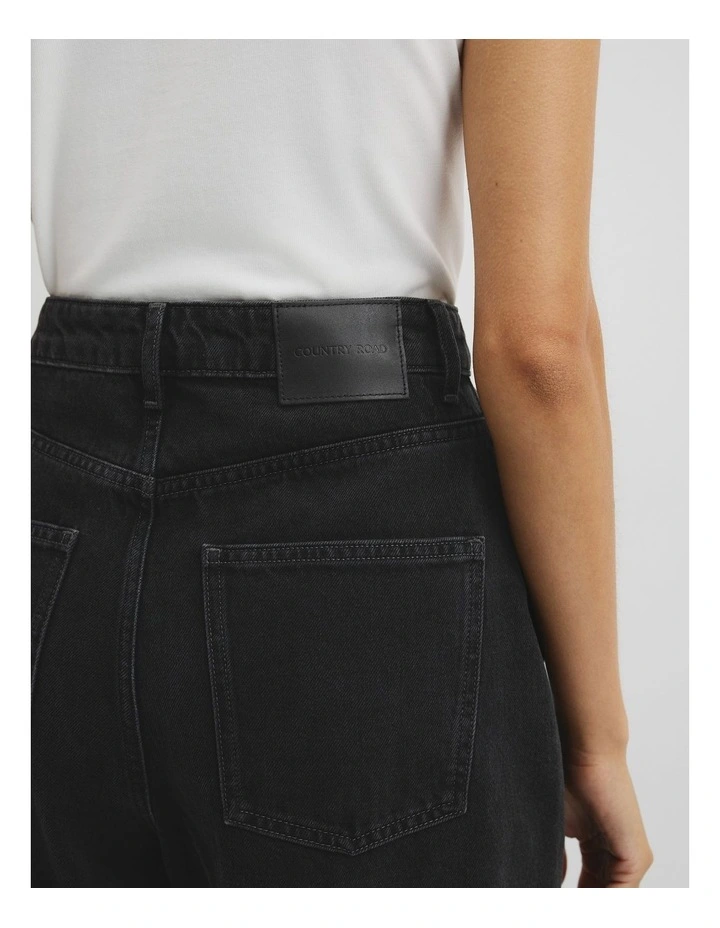 Curved Wide Leg Jean in Washed Black image 4