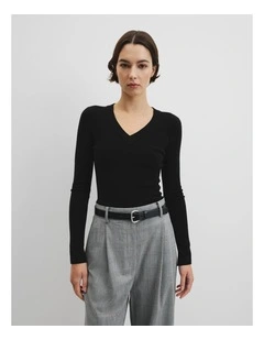 Wool Silk V-neck Neck in Black