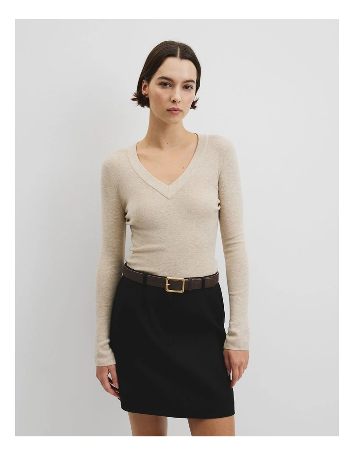 Wool Silk V-neck Neck in Desert Sand Marle image 1