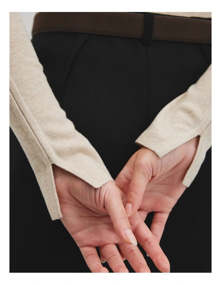 Wool Silk V-neck Neck in Desert Sand Marle image 2