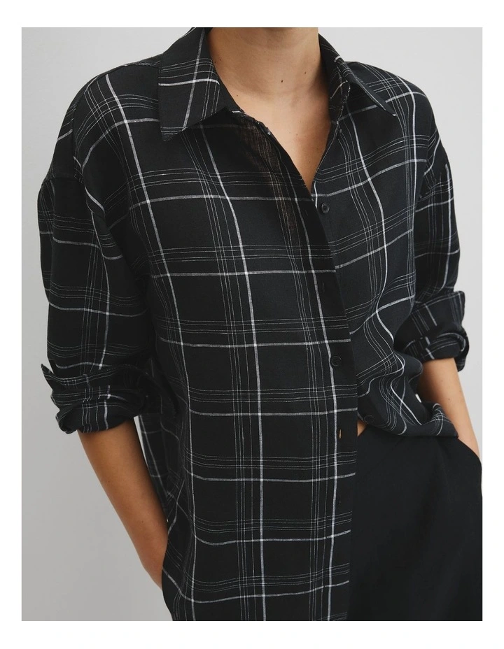 Organically Grown Linen Relaxed Fit Long Sleeve Check Shirt in Black Check image 2